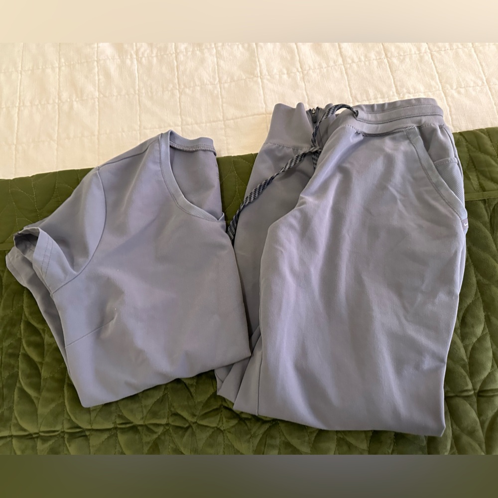 JAANUU light grey scrub set (top and bottoms)